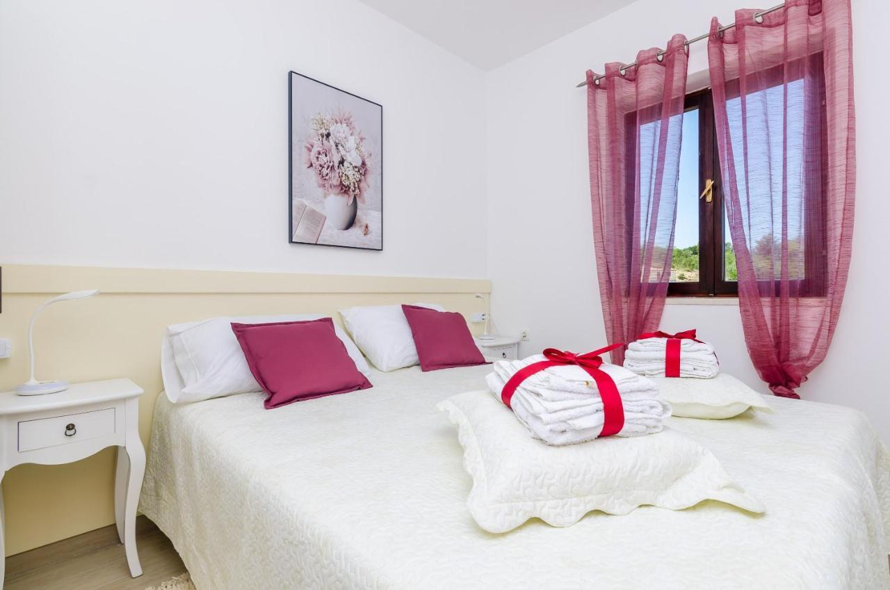 Apartments Melany Slano Exterior foto