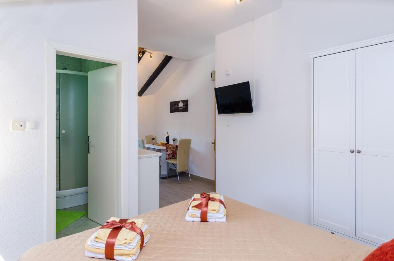 Apartments Melany Slano Exterior foto