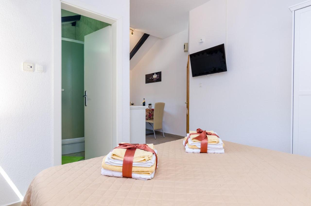 Apartments Melany Slano Exterior foto